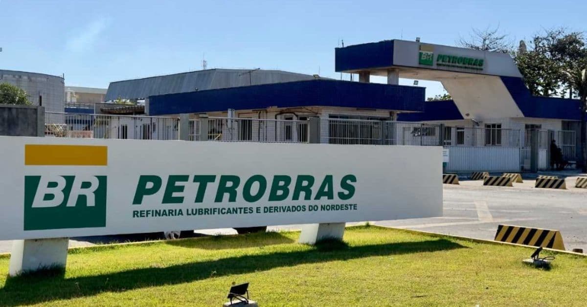 Petrobras ajusta JCP e anuncia R$ 9 bi em proventos, mas mercado debate sustentabilidade