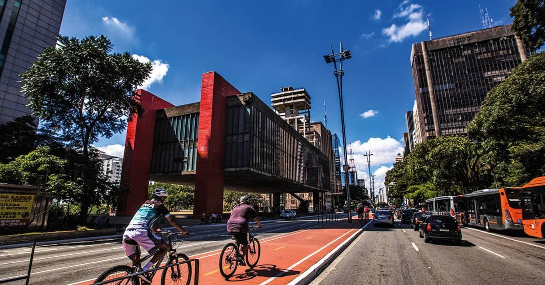 Trânsito caótico, ciclovias desconectadas e planejamento do século 19: o drama da mobilidade urbana nas grandes cidades